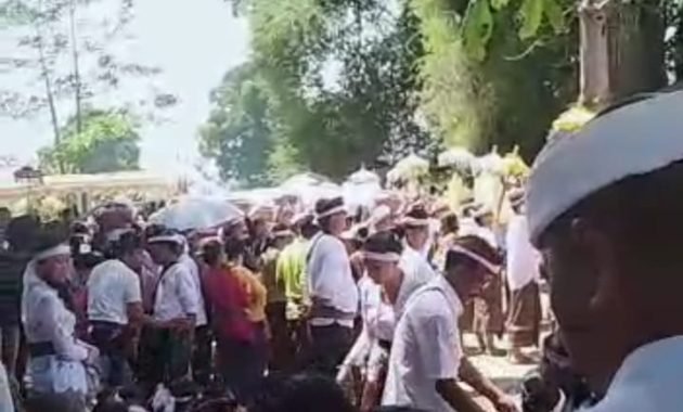 Adat dan Taradisi Pemakaman Daerah Bali Di Selenggarakan Pada Hari Ini (Kasta Di Bali)